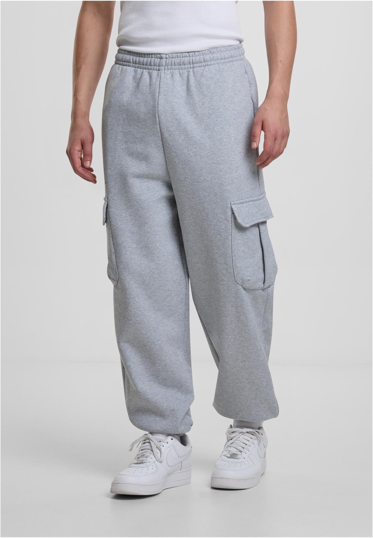 Build Your Brand BY258 90's Cargo Sweatpants