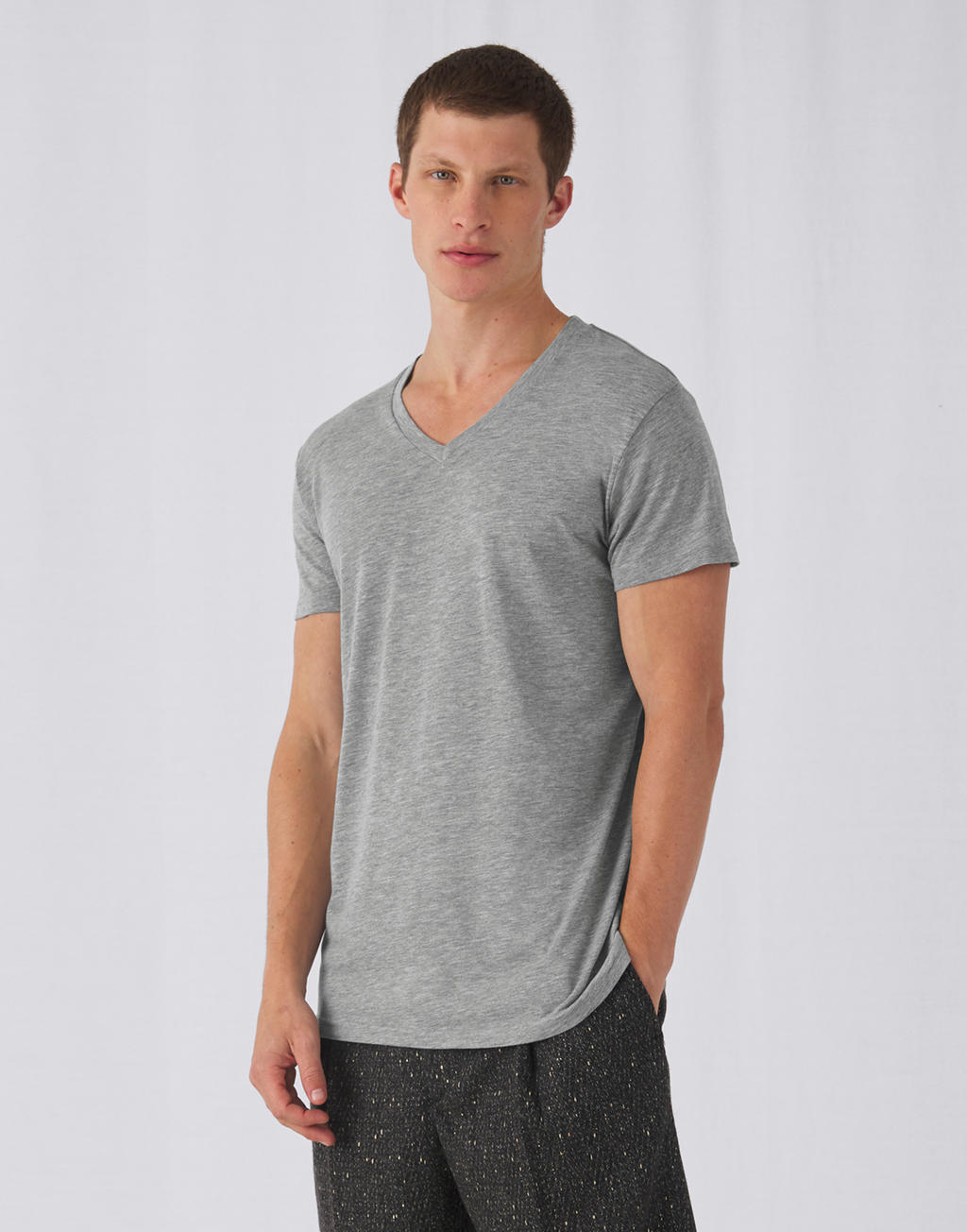 B&C TM057 V-Neck Triblend/men T-Shirt bedrucken