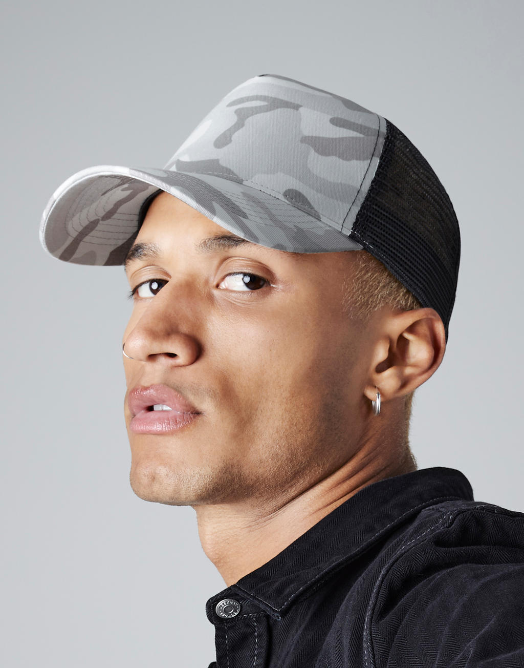 Beechfield B694 Camo Snapback Trucker