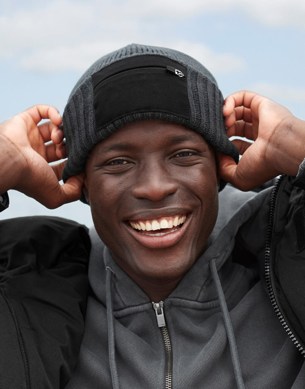 Beechfield B334R Zip Patch Beanie