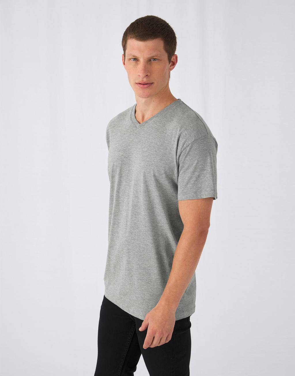 B&C TU006 Exact V-neck T-Shirt