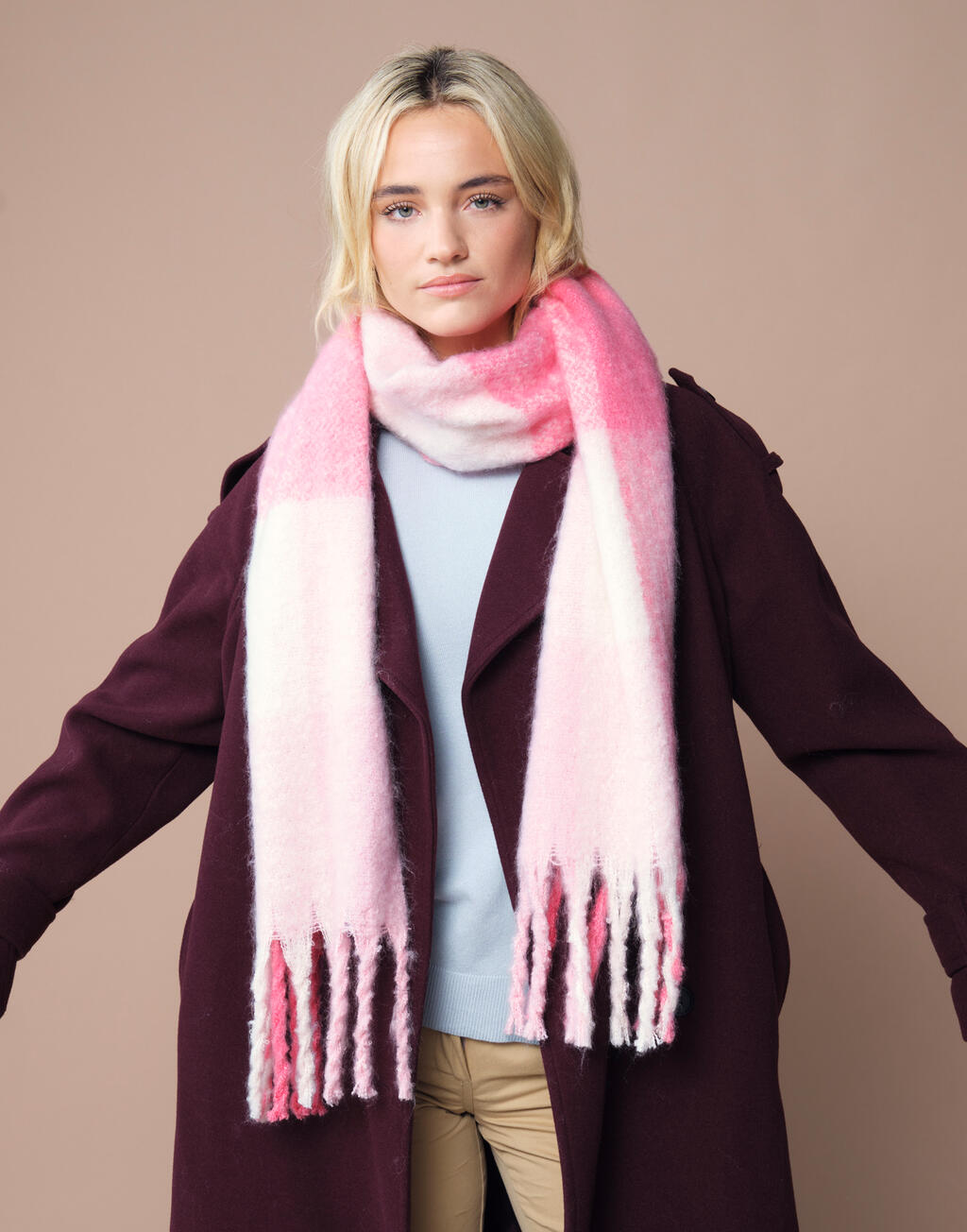 Beechfield B494R Fluffy Check Scarf