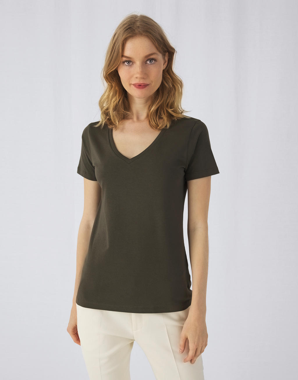 B&C TW045 Organic Inspire V-Neck T-Shirt /women