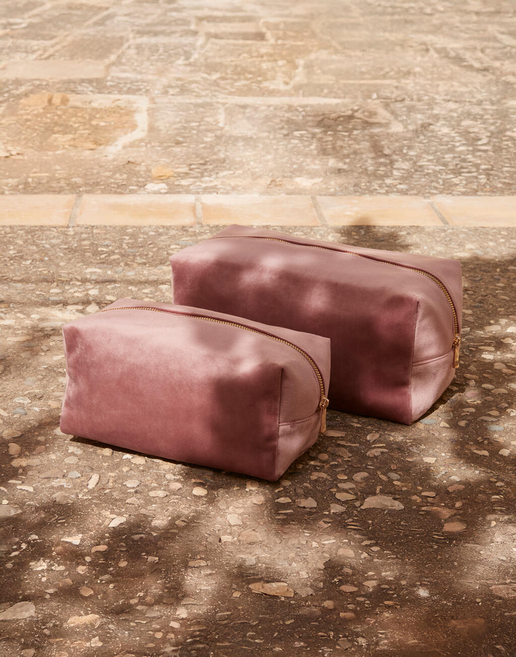 Bagbase BG716 Velvet Toiletry/Accessory Case